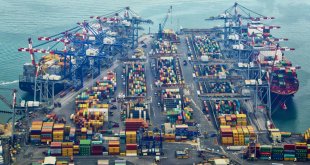 Benetton diminuirà la produzione in Asia a causa delle difficoltà di trasporto