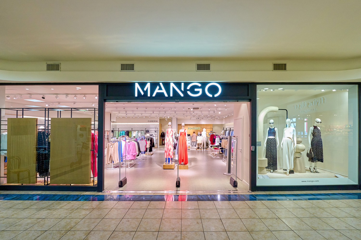 Benetton Palermo negozio Mango