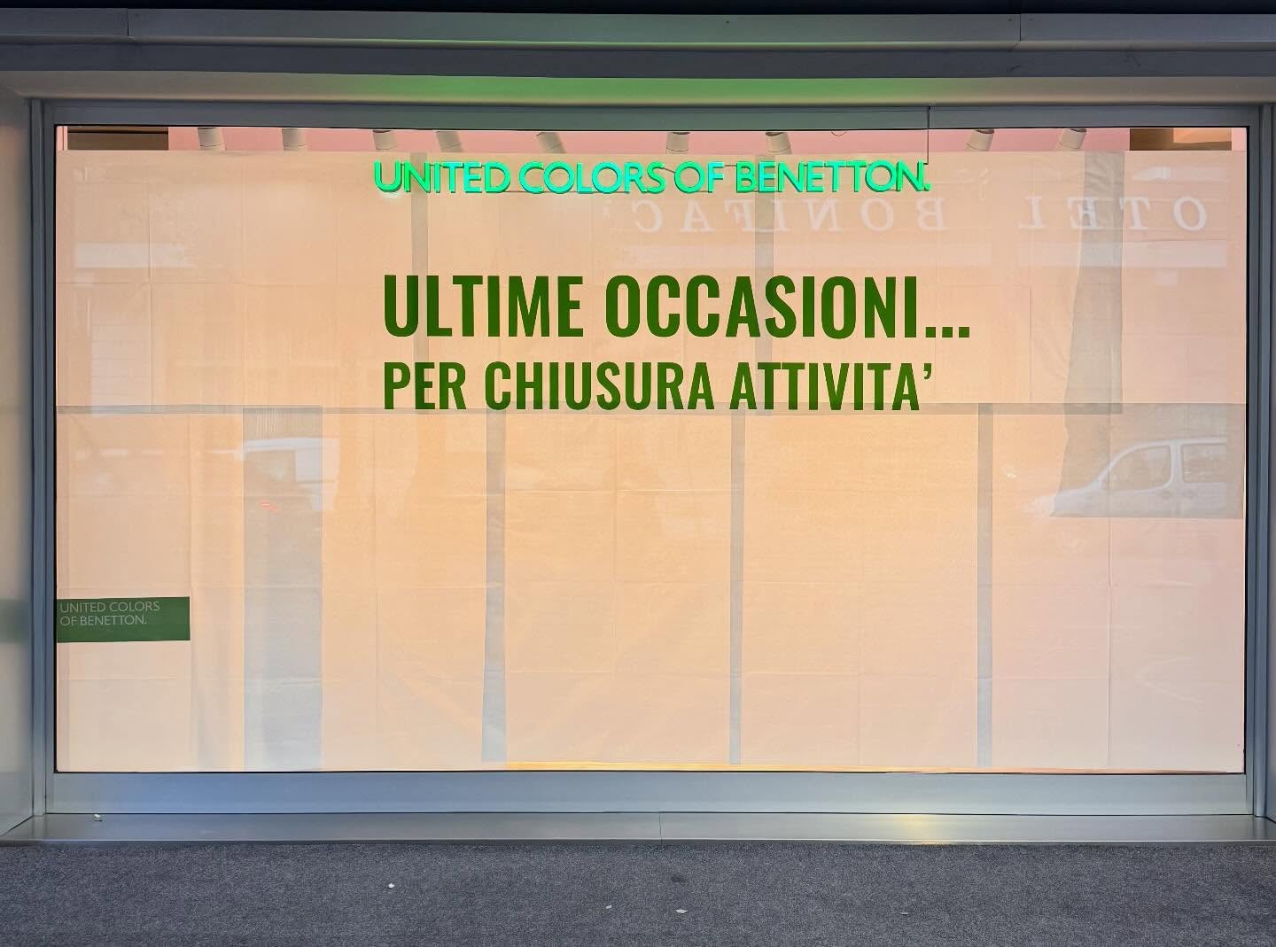Negozio Benetton Fiuggi chiuso