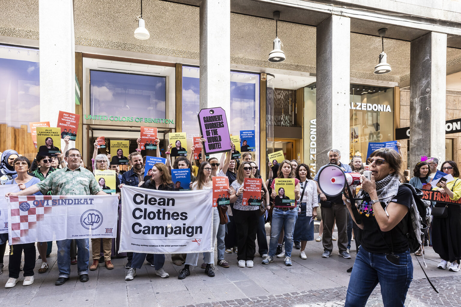 Protesta Benetton Milano TFR